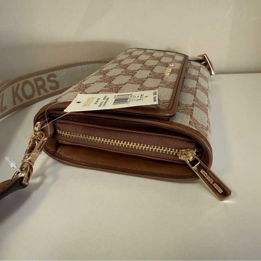 Michael Kors jet set wallet - Picture 7 of 12